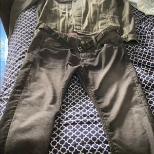 Other part of the jean jacket